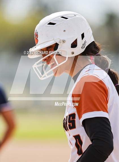 Thumbnail 2 in Selma vs. Monache photogallery.