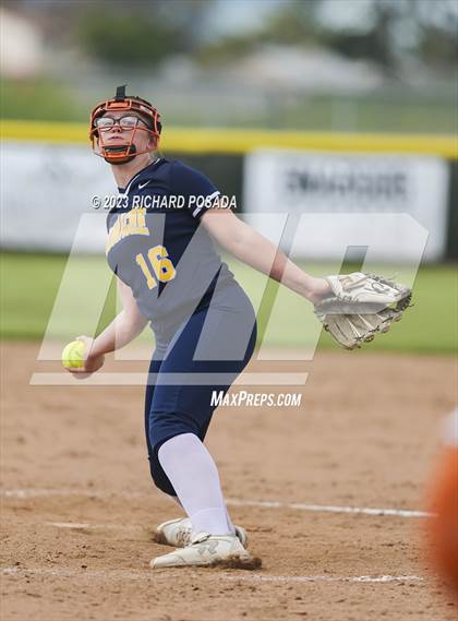 Thumbnail 1 in Selma vs. Monache photogallery.
