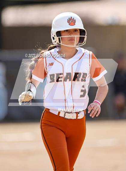 Thumbnail 3 in Selma vs. Monache photogallery.