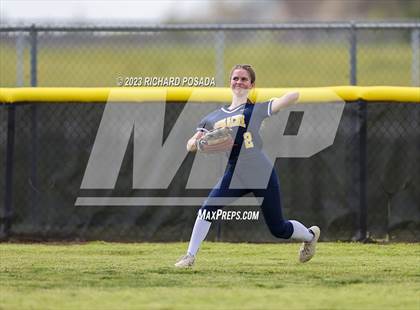 Thumbnail 1 in Selma vs. Monache photogallery.