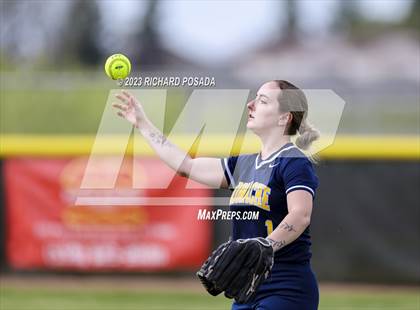 Thumbnail 2 in Selma vs. Monache photogallery.