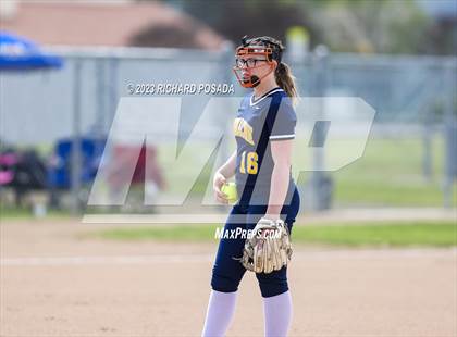 Thumbnail 3 in Selma vs. Monache photogallery.