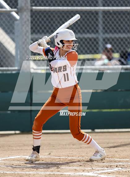 Thumbnail 3 in Selma vs. Monache photogallery.