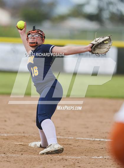 Thumbnail 3 in Selma vs. Monache photogallery.