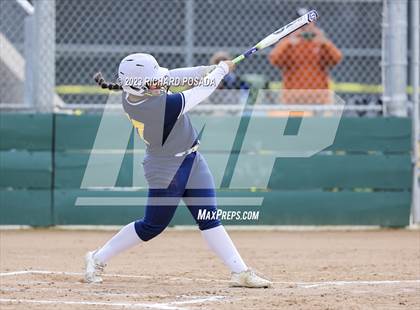 Thumbnail 2 in Selma vs. Monache photogallery.