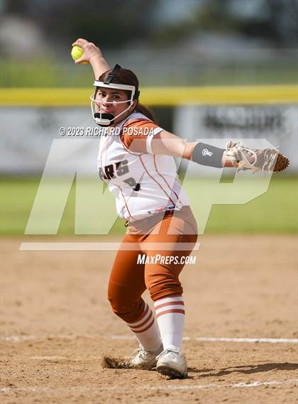 Thumbnail 2 in Selma vs. Monache photogallery.