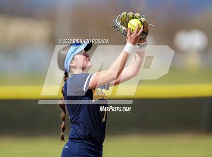 Thumbnail 3 in Selma vs. Monache photogallery.