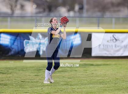 Thumbnail 3 in Selma vs. Monache photogallery.