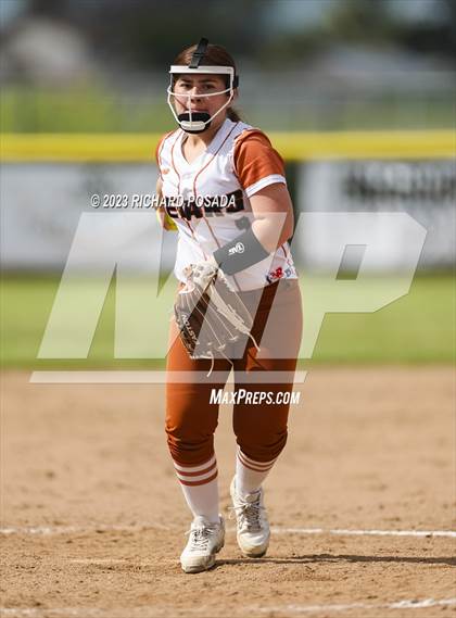Thumbnail 3 in Selma vs. Monache photogallery.