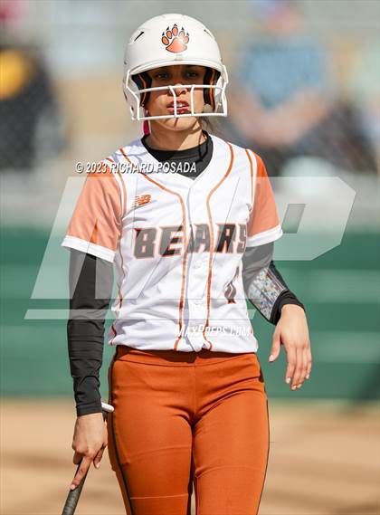 Thumbnail 2 in Selma vs. Monache photogallery.