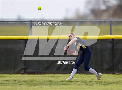 Thumbnail 3 in Selma vs. Monache photogallery.
