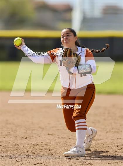Thumbnail 2 in Selma vs. Monache photogallery.