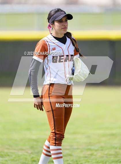 Thumbnail 3 in Selma vs. Monache photogallery.