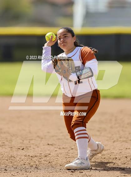 Thumbnail 1 in Selma vs. Monache photogallery.