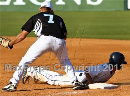 Thumbnail 2 in Pasadena Memorial vs Lamar Consolidated (Kenny Crafton Tournament) photogallery.