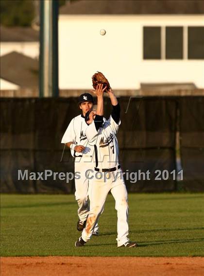 Thumbnail 3 in Pasadena Memorial vs Lamar Consolidated (Kenny Crafton Tournament) photogallery.