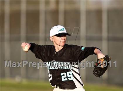 Thumbnail 2 in Pasadena Memorial vs Lamar Consolidated (Kenny Crafton Tournament) photogallery.