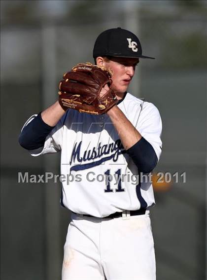 Thumbnail 2 in Pasadena Memorial vs Lamar Consolidated (Kenny Crafton Tournament) photogallery.