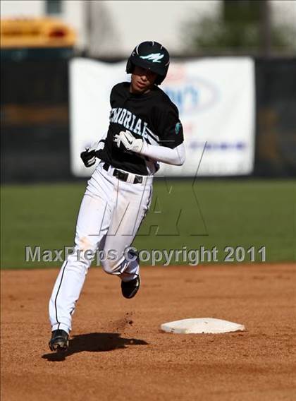 Thumbnail 3 in Pasadena Memorial vs Lamar Consolidated (Kenny Crafton Tournament) photogallery.