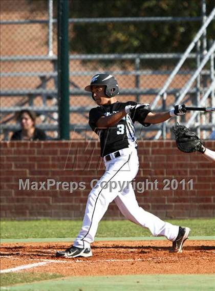 Thumbnail 1 in Pasadena Memorial vs Lamar Consolidated (Kenny Crafton Tournament) photogallery.