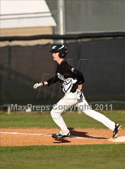 Thumbnail 3 in Pasadena Memorial vs Lamar Consolidated (Kenny Crafton Tournament) photogallery.
