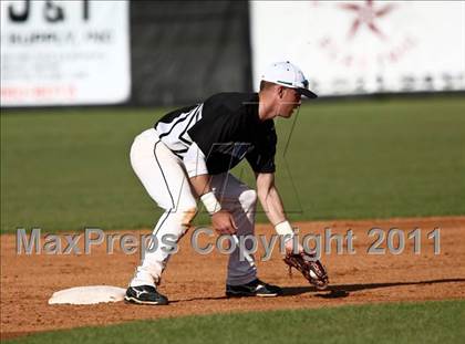 Thumbnail 2 in Pasadena Memorial vs Lamar Consolidated (Kenny Crafton Tournament) photogallery.