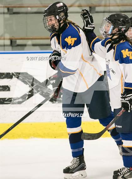 Thumbnail 3 in Williamsville vs Kenmore/Grand Island (Section 6 Semifinal) photogallery.