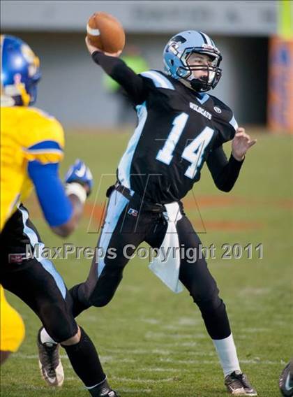 Thumbnail 2 in Centreville vs. Oscar Smith (VHSL AAA Division 6 Final) photogallery.
