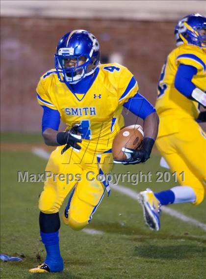 Thumbnail 1 in Centreville vs. Oscar Smith (VHSL AAA Division 6 Final) photogallery.