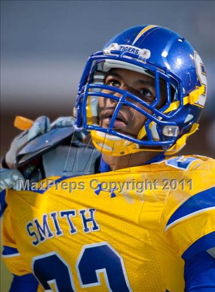 Thumbnail 2 in Centreville vs. Oscar Smith (VHSL AAA Division 6 Final) photogallery.