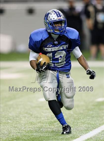 Thumbnail 1 in McCallum vs. Calhoun (Texas 4A Region 4 Playoffs) photogallery.