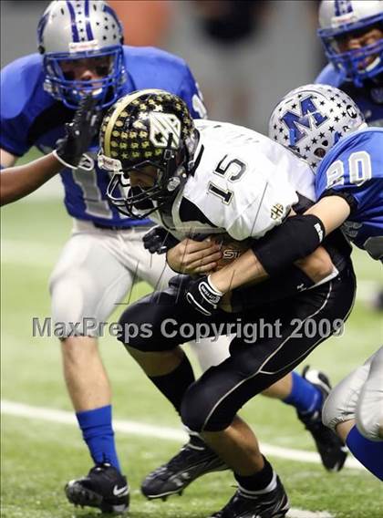 Thumbnail 1 in McCallum vs. Calhoun (Texas 4A Region 4 Playoffs) photogallery.