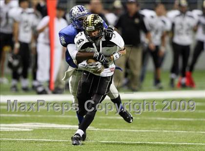 Thumbnail 1 in McCallum vs. Calhoun (Texas 4A Region 4 Playoffs) photogallery.