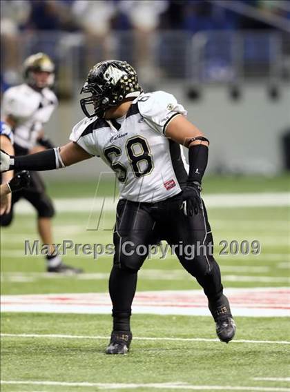 Thumbnail 2 in McCallum vs. Calhoun (Texas 4A Region 4 Playoffs) photogallery.