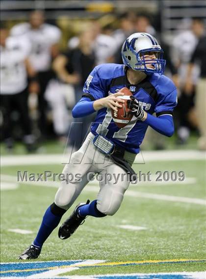 Thumbnail 3 in McCallum vs. Calhoun (Texas 4A Region 4 Playoffs) photogallery.