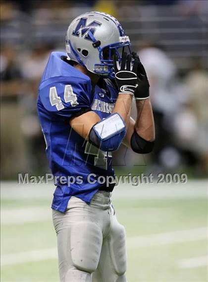 Thumbnail 2 in McCallum vs. Calhoun (Texas 4A Region 4 Playoffs) photogallery.