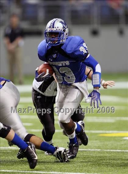 Thumbnail 1 in McCallum vs. Calhoun (Texas 4A Region 4 Playoffs) photogallery.