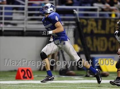 Thumbnail 1 in McCallum vs. Calhoun (Texas 4A Region 4 Playoffs) photogallery.