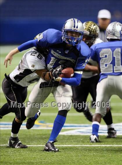 Thumbnail 2 in McCallum vs. Calhoun (Texas 4A Region 4 Playoffs) photogallery.