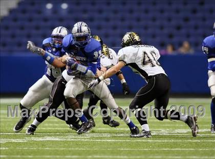 Thumbnail 3 in McCallum vs. Calhoun (Texas 4A Region 4 Playoffs) photogallery.