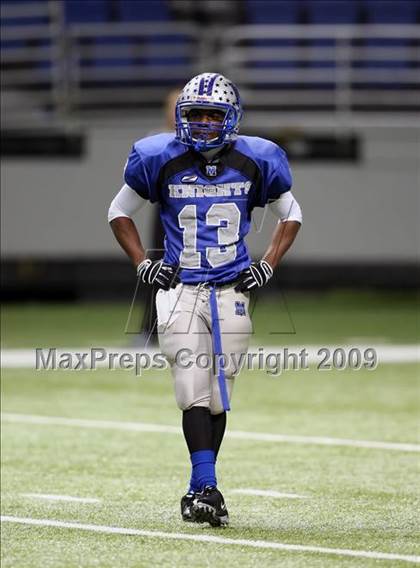 Thumbnail 3 in McCallum vs. Calhoun (Texas 4A Region 4 Playoffs) photogallery.