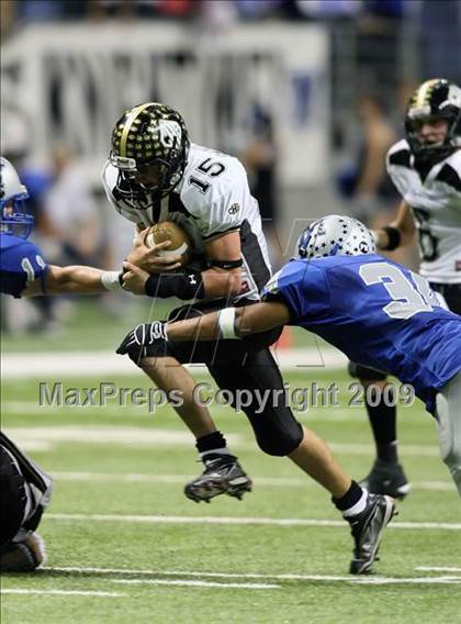 Thumbnail 2 in McCallum vs. Calhoun (Texas 4A Region 4 Playoffs) photogallery.