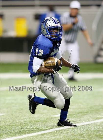 Thumbnail 1 in McCallum vs. Calhoun (Texas 4A Region 4 Playoffs) photogallery.