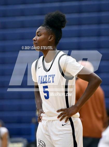 Thumbnail 3 in Clovis vs. Valley (Rumble on the River) photogallery.