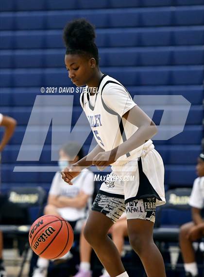 Thumbnail 2 in Clovis vs. Valley (Rumble on the River) photogallery.