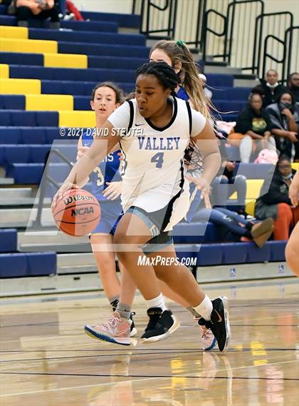 Thumbnail 1 in Clovis vs. Valley (Rumble on the River) photogallery.
