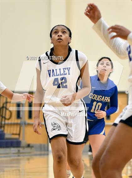 Thumbnail 1 in Clovis vs. Valley (Rumble on the River) photogallery.