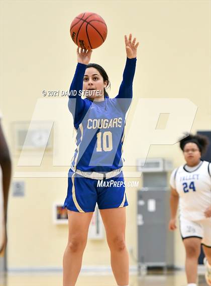 Thumbnail 3 in Clovis vs. Valley (Rumble on the River) photogallery.