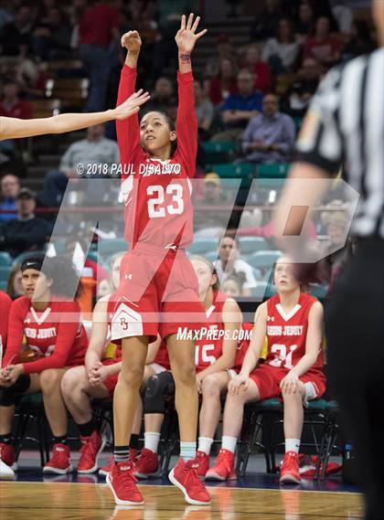 Thumbnail 2 in Regis Jesuit vs. Horizon (CHSAA 5A Great 8) photogallery.