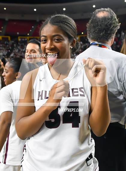 Thumbnail 3 in Xavier College Prep vs. Hamilton (AIA 6A Final Awards) photogallery.